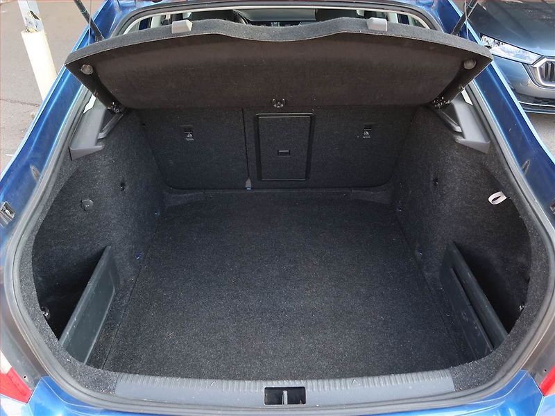 Škoda Octavia (2016) 1.6 TDI, Tempomat - fotka 14 z 16