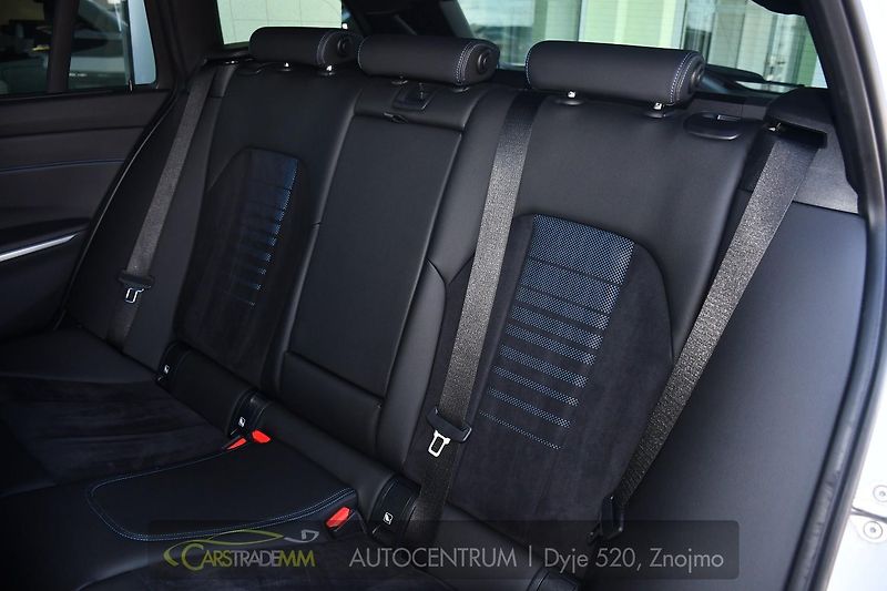 BMW Řada 3 320D XDRIVE M-SPORT ČR HUD - fotka 14 z 59