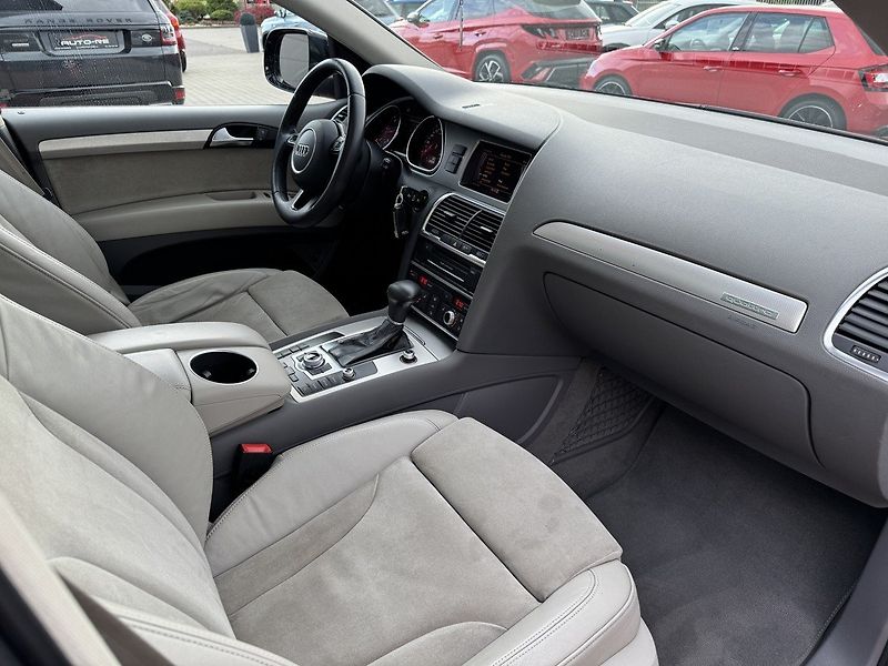 Audi Q7 (2012) 3.0TDi S-Line Vzduch Panorama - fotka 15 z 50