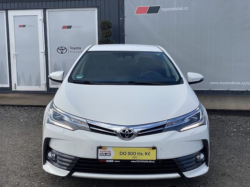 Toyota Corolla 1.6i, ČR-2m, Trend+, automat - fotka 2 z 29