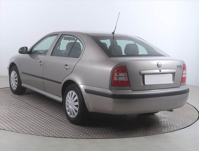 Škoda Octavia (2010) 1.6, LPG, Serv.kniha, po STK - fotka 4 z 14