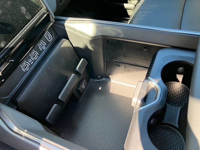 Dodge RAM (2025) 3.0 I6 426k REBEL PREMIUM EDIT - fotka 40 z 77