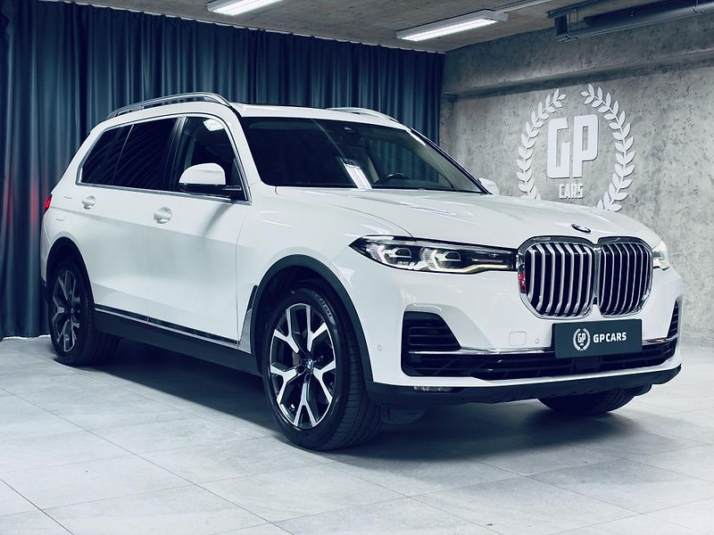 BMW X7 (2021) xDrive40d*SOFT*KEYLESS*PANO - fotka 1 z 40
