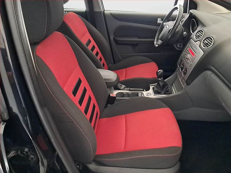 Ford Focus (2009) 1.6 i, nová STK, zamluveno - fotka 9 z 15