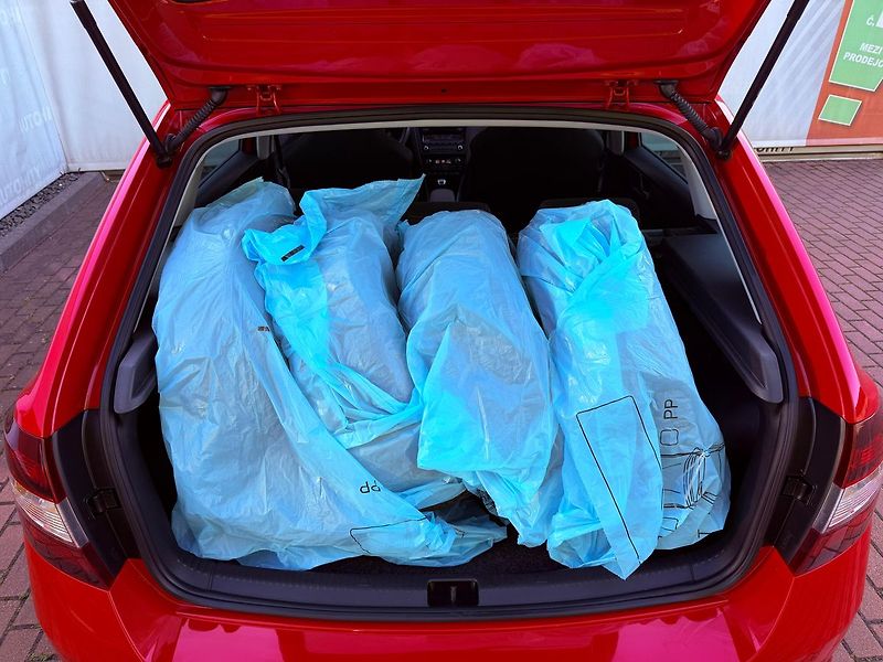 Škoda Rapid 1.2 TSi Style Plus, Serviska - fotka 9 z 25