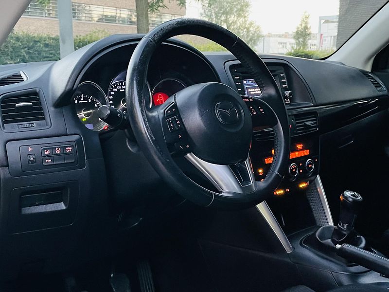 Mazda CX-5 2.0i MAN 4x4 1MAJITEL SERVISKA - fotka 23 z 38