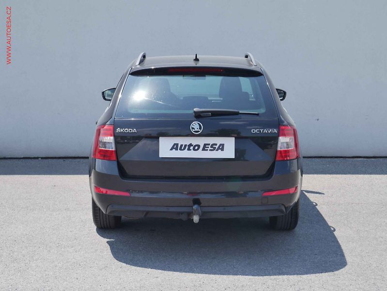 Škoda Octavia (2016) 2.0 TDI, AC, výhřev sed - fotka 5 z 15