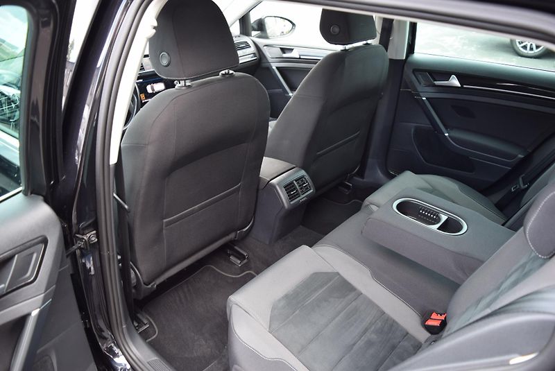 Volkswagen Golf Variant (2020) 1.5TSI 110kw HLBMT TAŽ LED KAM - fotka 16 z 49