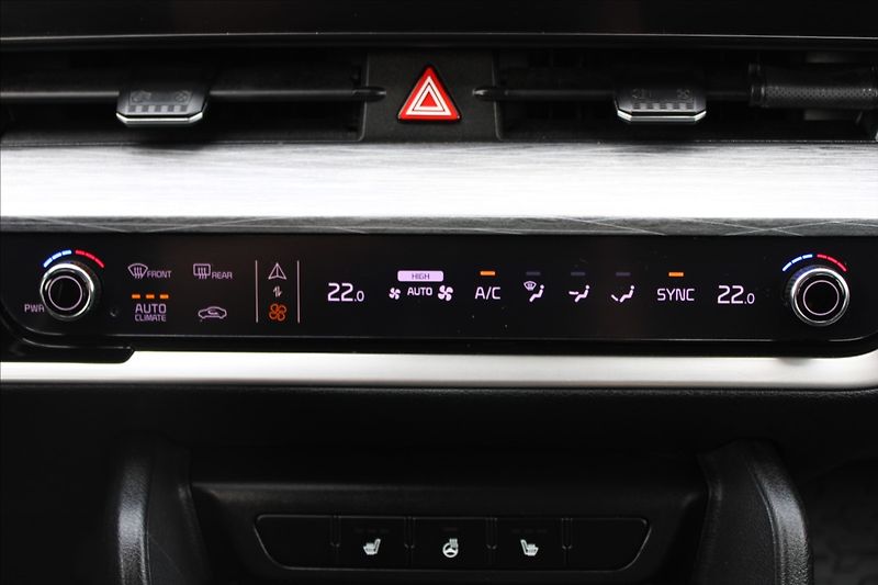 Kia Sportage 1,6 CRDi  ČR,EXCLUSIVE,ZÁRUKA - fotka 19 z 37