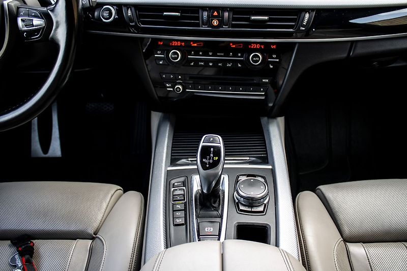 BMW X5 - fotka 28 z 51