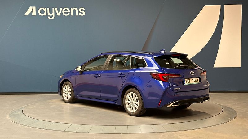 Toyota Corolla 2.0 Hybrid e-CVT Comfort Touri - fotka 3 z 4