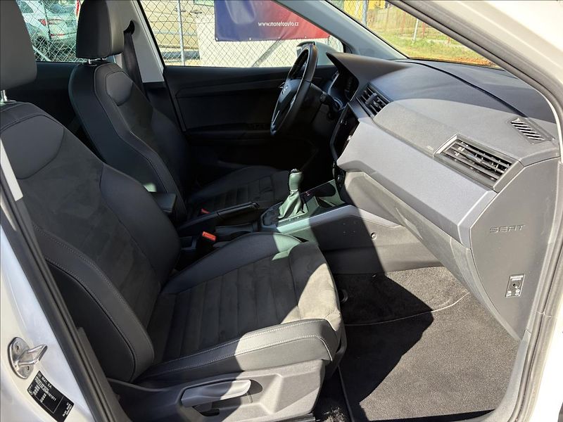 Seat Arona 1,0 TSi DPH  ParkPilot,LED,Kes - fotka 32 z 50