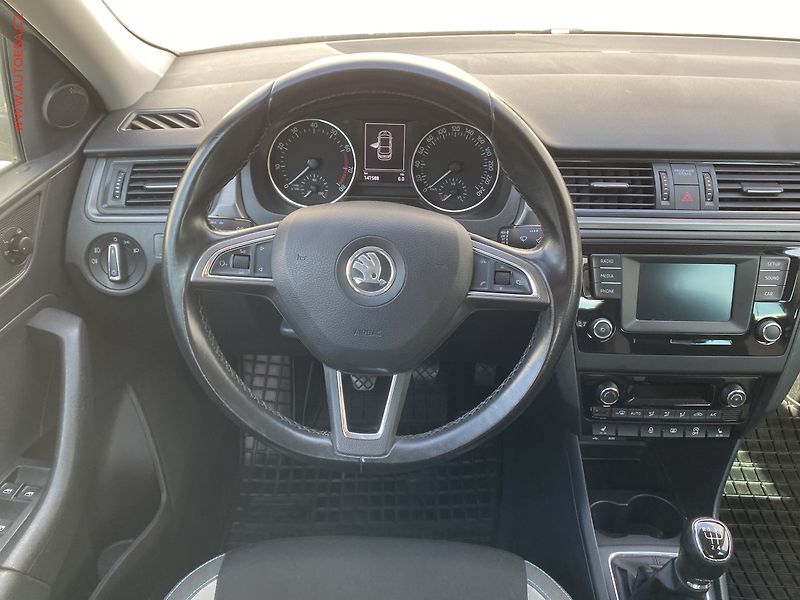 Škoda Rapid (2015) 1.2 TSi, Joy, +kola - fotka 11 z 18