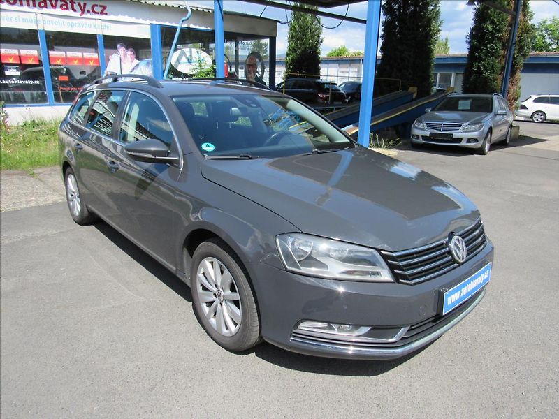 Volkswagen Passat 2,0 TDI 125kW DSG - fotka 3 z 37