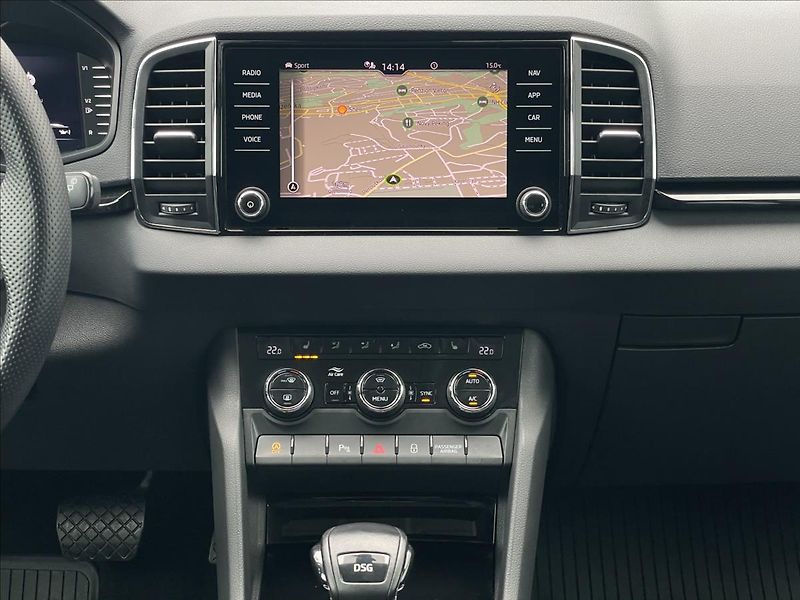 Škoda Karoq 2,0 TDI DSG Style Plus ACC+NAV - fotka 12 z 25