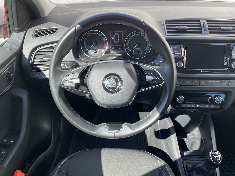 Škoda Fabia (2023) 1.0 TSi, 2.maj,ČR, Ambition - fotka 11 z 17
