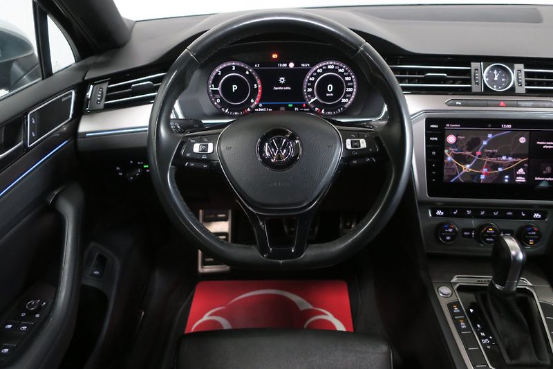 Volkswagen Passat Variant (2017) 2.0 TDI 176kW 4M. DSG Alltrack - fotka 13 z 50