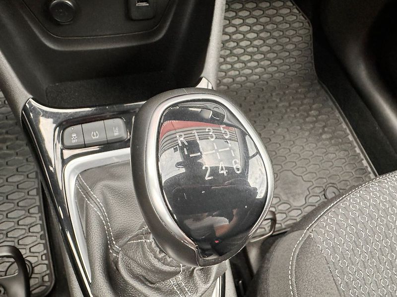 Opel Crossland X 1.2 Turbo, ČR, Serviska - fotka 21 z 26