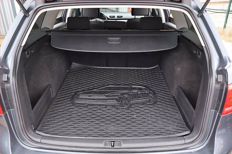 Volkswagen Passat (2014) 1.6 TDI, Navi, Tempomat - fotka 14 z 22