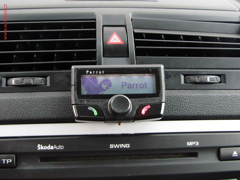 Škoda Octavia (2009) 1.9 TDi, autoAC, temp - fotka 15 z 17