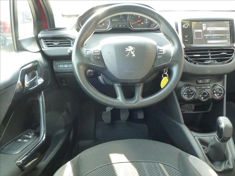 Peugeot 208 1,4 VTi Access 95k MAN5  Lucif - fotka 29 z 44