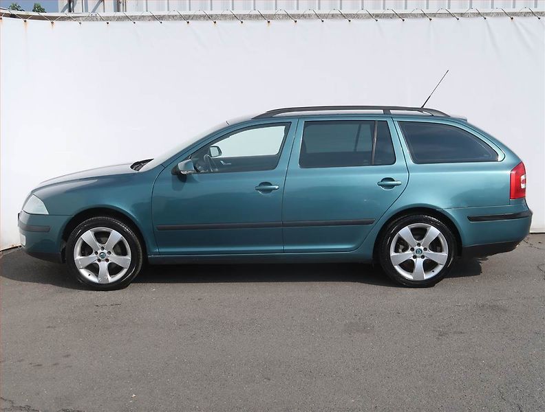 Škoda Octavia (2007) Elegance 1.6, Serv.kniha - fotka 3 z 19