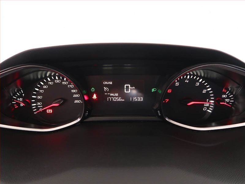 Peugeot 308 (2017) 1.2 PureTech, ČR,1.maj - fotka 11 z 17