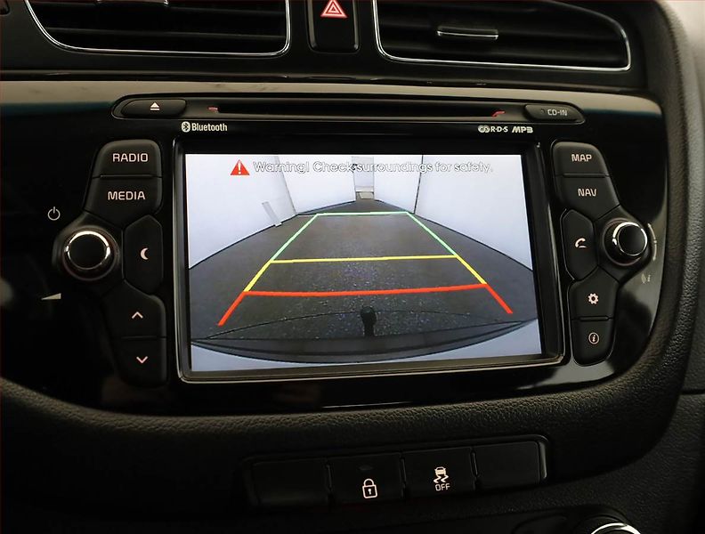 Kia Ceed (2014) 1.6 GDI, Navi, Tempomat - fotka 13 z 17