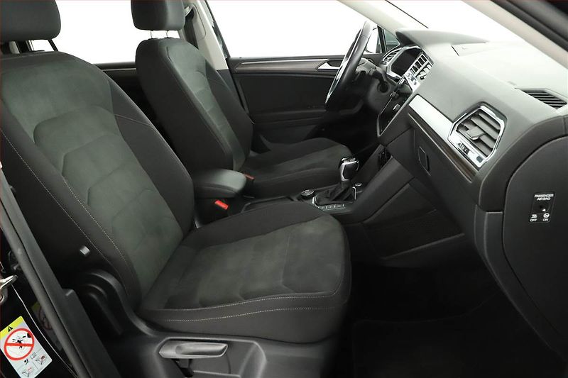 Volkswagen Tiguan Allspace (2023) Elegance 2.0 TSI - fotka 7 z 16