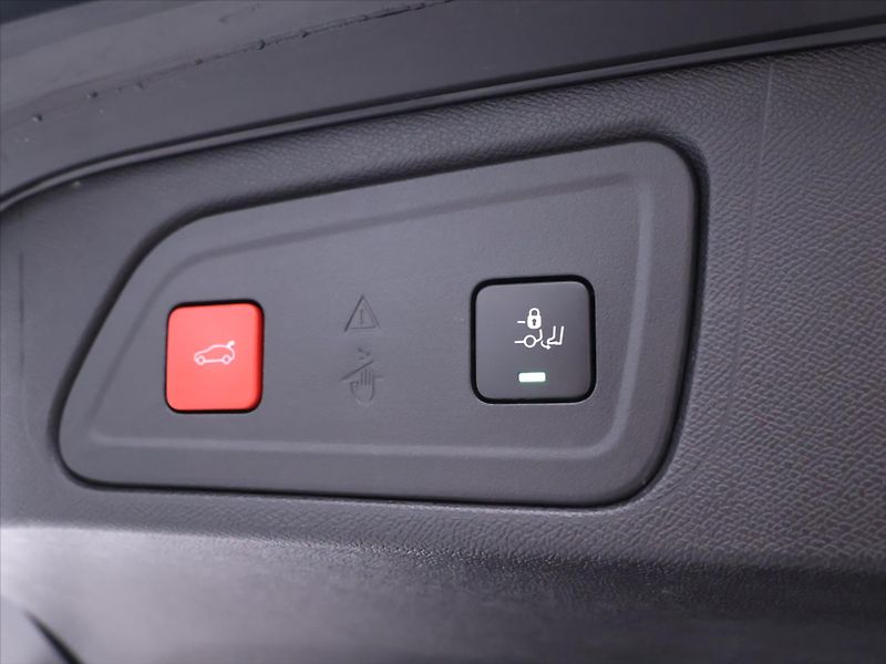 Citroën C5 Aircross 1,2 PureTech Navi R.Kam. - fotka 11 z 32