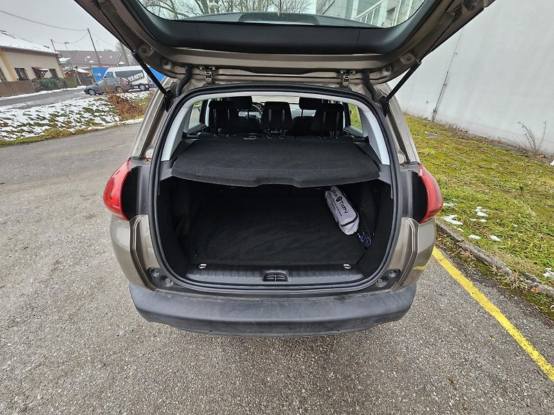 Peugeot 2008 (2017) 1.2 Pure Tech 81KW - fotka 12 z 22