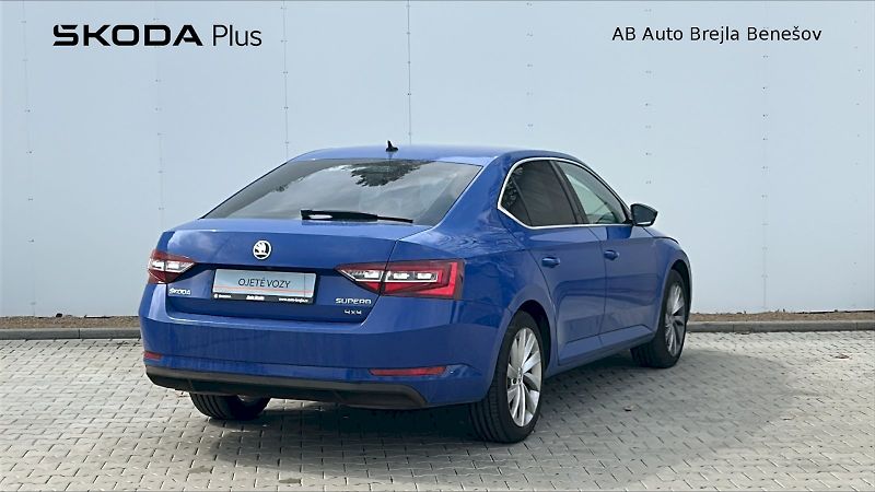 Škoda Superb (2018) 4X4GRT STY TD 140/2.0 A7F - fotka 2 z 30