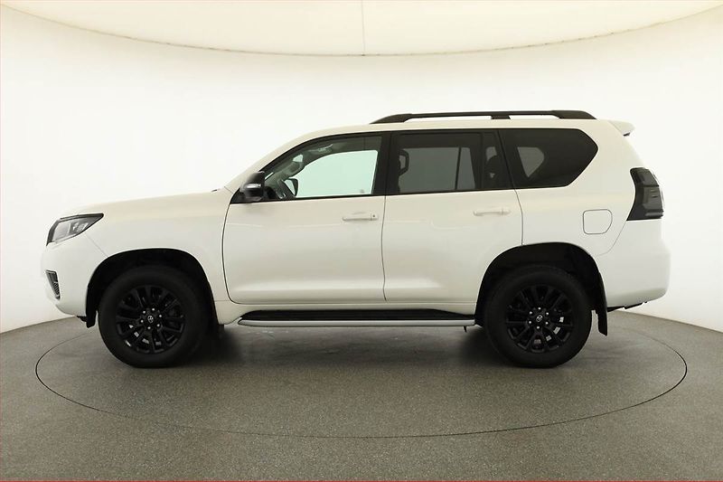 Toyota Land Cruiser (2023) 2.8 D-4D - fotka 3 z 22