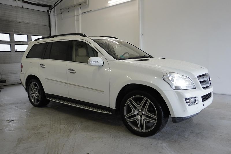Mercedes-Benz GL 420 CDI 225kW,7MÍST,TOP VÝBAVA - fotka 4 z 32