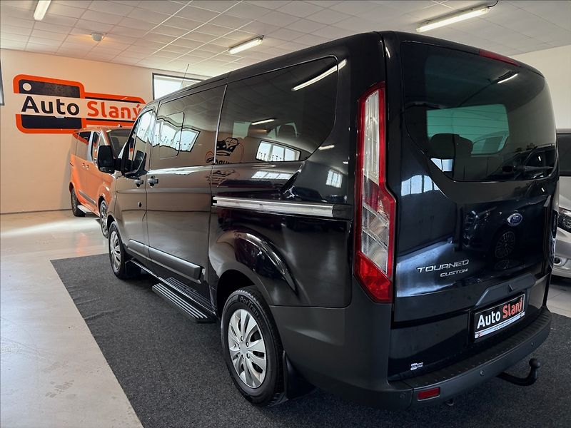 Ford Tourneo Custom 2,2 9míst,92kW,po servisu - fotka 5 z 26
