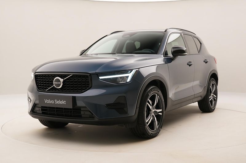 Volvo XC40 B3 DARK PLUS AUT CZ - fotografie inzerátu