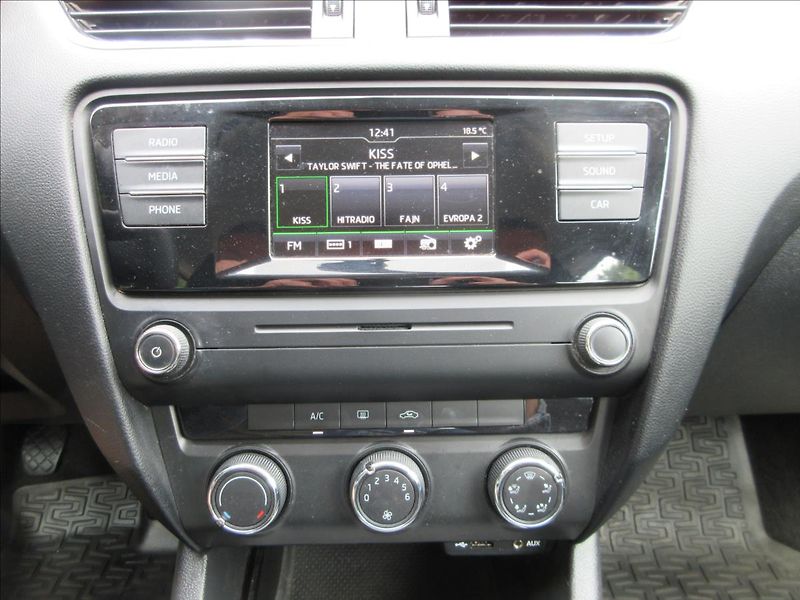 Škoda Octavia 1,6 TDi 81 Kw, Nové v ČR - fotka 19 z 25