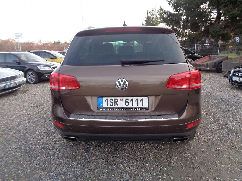 Volkswagen Touareg 3,0 TDI - fotka 4 z 16