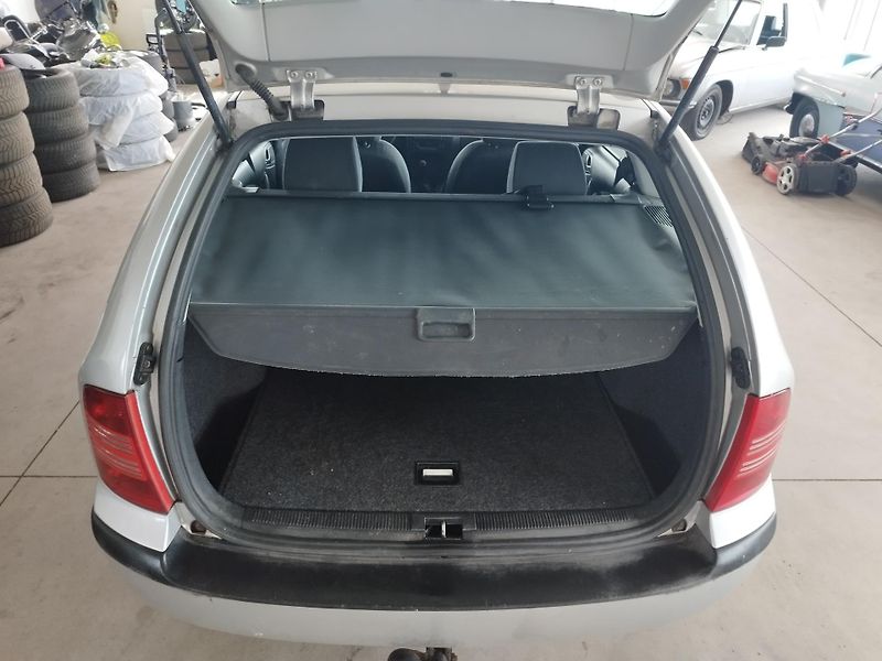 Škoda Octavia (2003) 1,6MPi 75KW KLIMATRONIK, TAŽNÝ - fotka 10 z 17