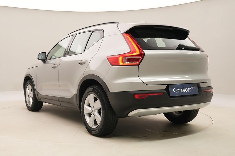 Volvo XC40 T2 ESSENTIAL  - fotka 10 z 37