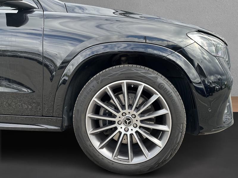 Mercedes-Benz GLE 300 d 4MATIC AMG Line Night - fotka 9 z 18