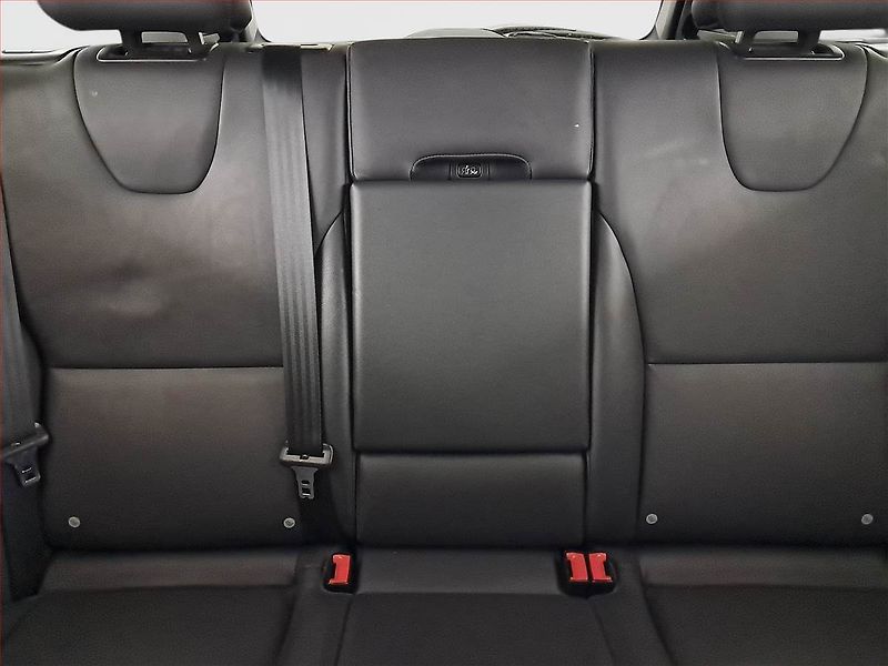 Volvo XC60 (2017) D4, 4X4, Automat, Serv.kniha - fotka 10 z 19