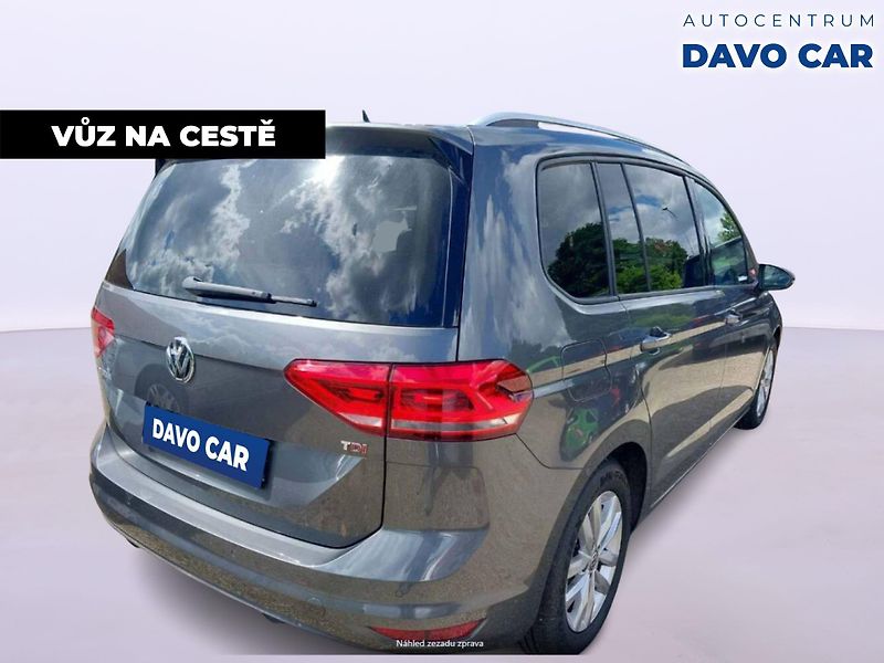 Volkswagen Touran 1,6 TDI DSG Panorama LED 1.Maj - fotka 4 z 12