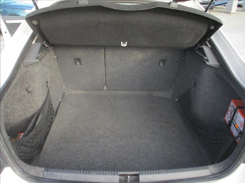 Škoda Octavia 1,6 TDI, DSG,klima,serv.kniha, - fotka 21 z 33
