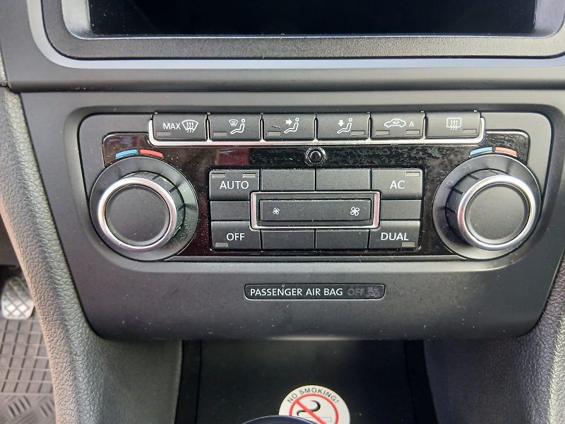 Volkswagen Golf 6, 1.4i, 59kw, alu - fotka 25 z 37