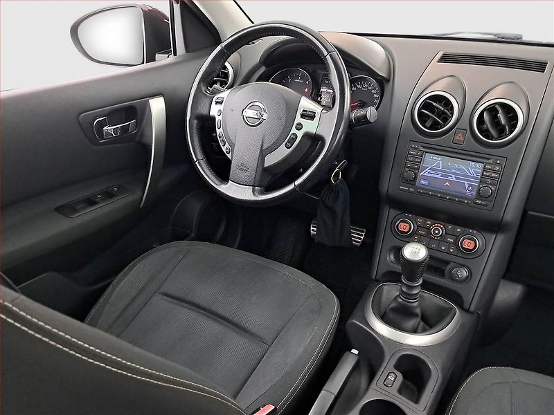 Nissan Qashqai (2011) 2.0 dCi, Navi, Tempomat - fotka 7 z 17
