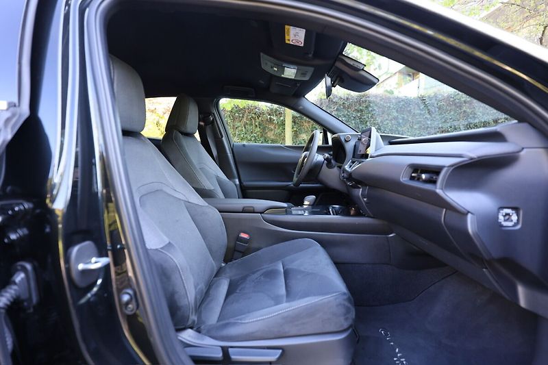 Lexus UX 300h 300H 2.0 HEV BUSINESS TECH - fotka 11 z 30