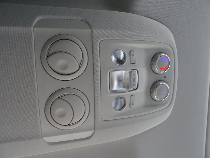 Peugeot Traveller (2026) Allure L3 2.2 BHDi 180k EAT8 - fotka 39 z 44