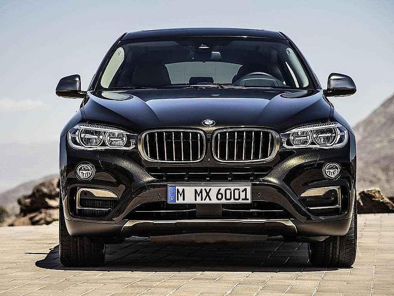 BMW X6.