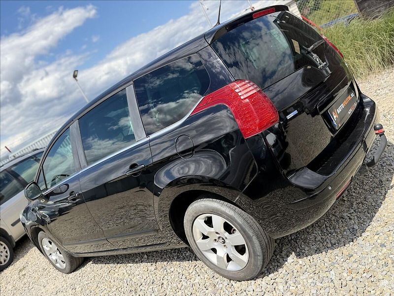 Peugeot 5008 1,6 HDI 7MÍST NAVI TAŽNÉ - fotka 7 z 27